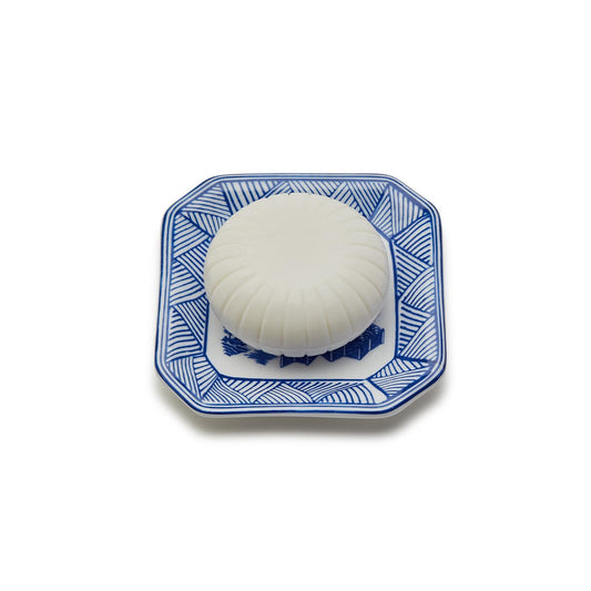 Blue Willow Sandalwood Scented French Milled Soap with Porcelain Tray