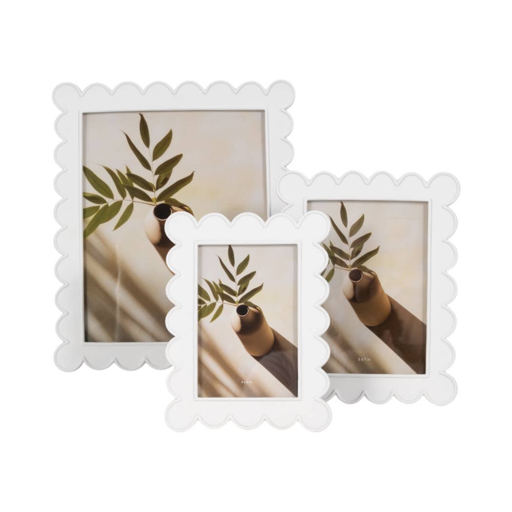 Resin Scallop Edge Decorative Photo Frame - White, 8x10 in.