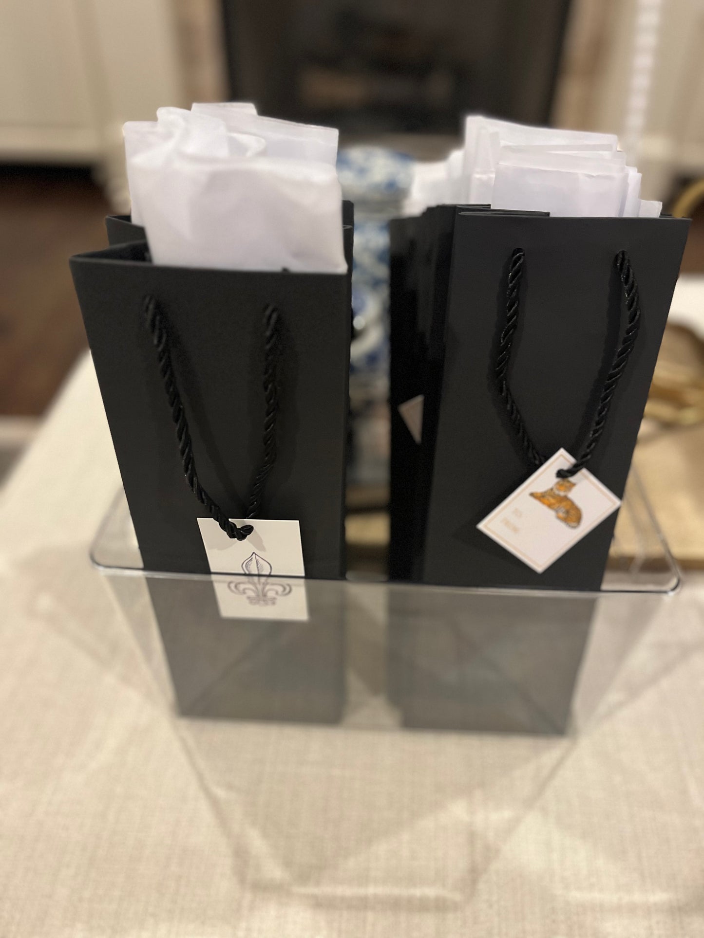 Fleur de Lis Wine Bag Set