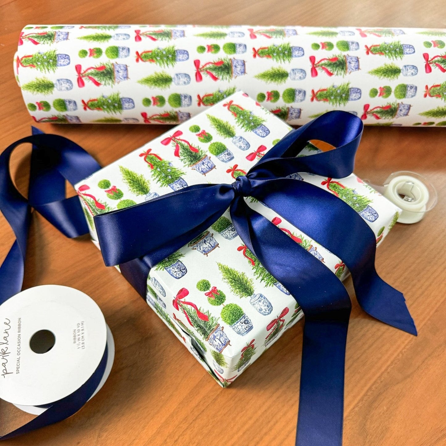 Christmas Chinoiserie Wrapping Paper