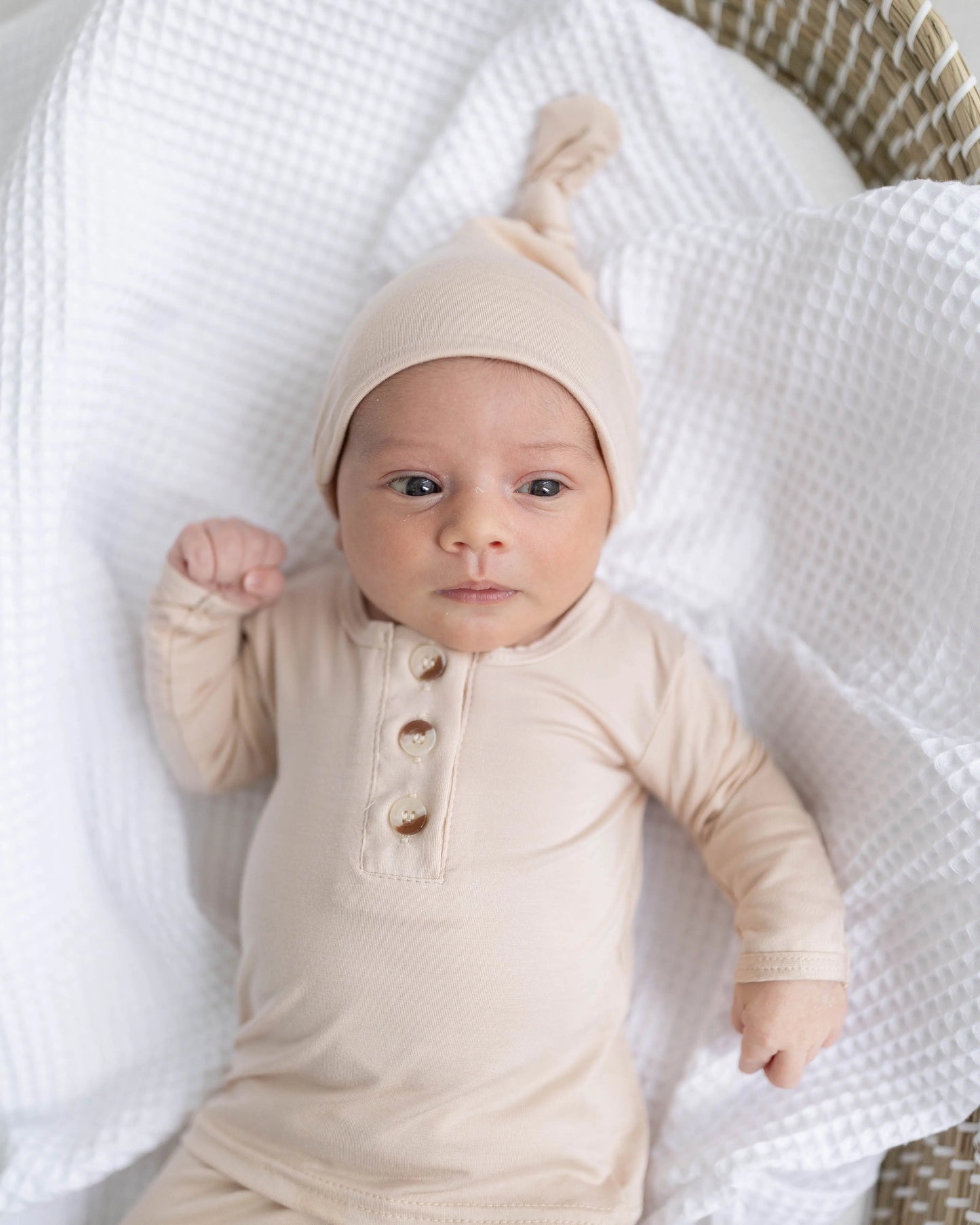 Top and Bottom Outfit Set Gender-Neutral Newborn Clothes - Sand