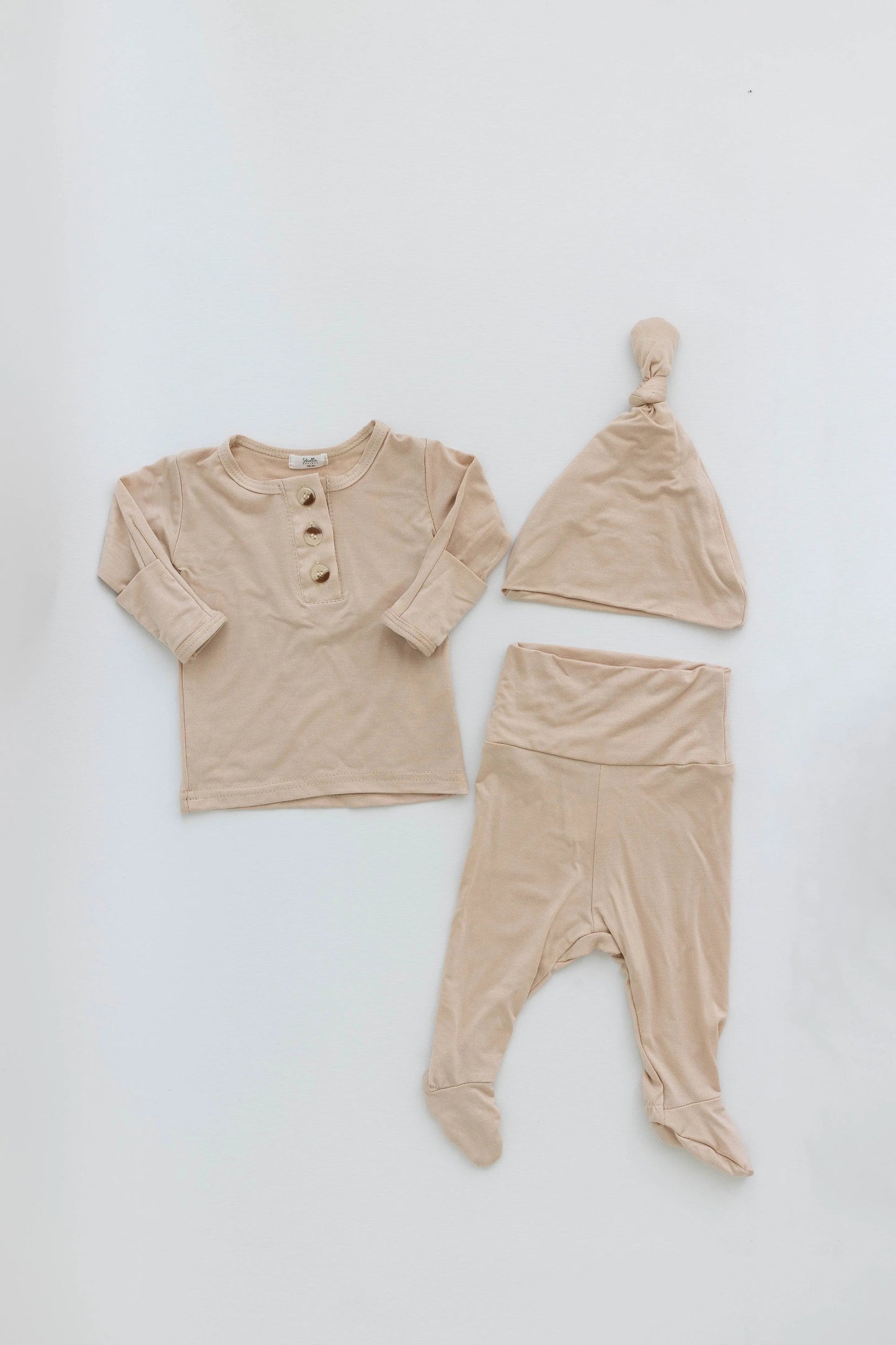 Top and Bottom Outfit Set Gender-Neutral Newborn Clothes - Sand