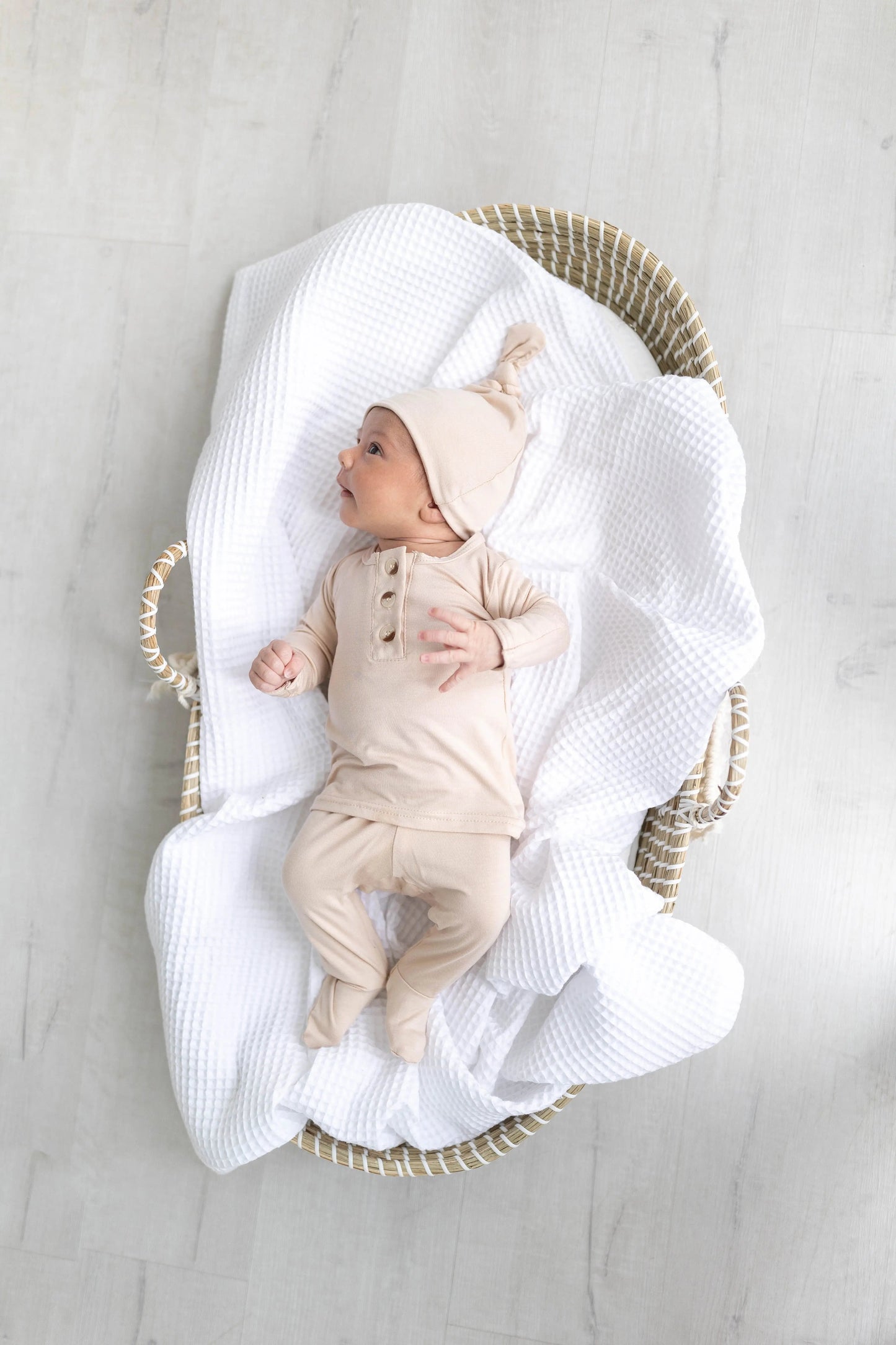 Top and Bottom Outfit Set Gender-Neutral Newborn Clothes - Sand