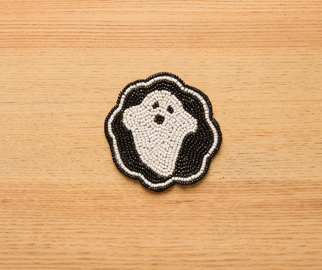 Handmade Beaded Ghost Coaster Halloween Cup Mat Spooky Drink Decor Black White Bead Cute Ghost Barware Accent